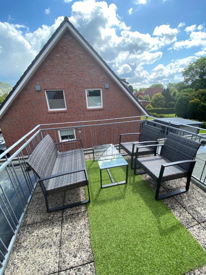 Ferienwohnung Mit Balkon Und Eingezaeunten Garten Aurich Kültér fotó